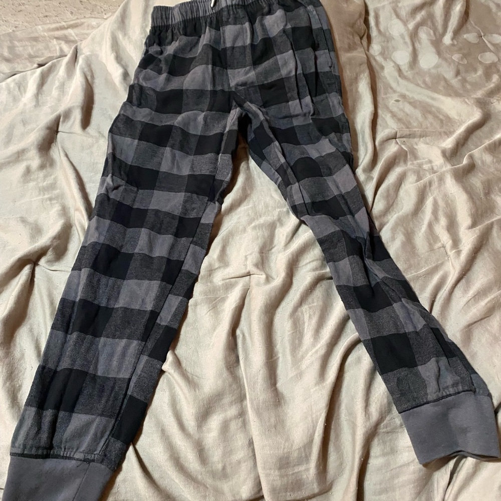 Sonoma Men's Black and Gray Checkered Pajama Bottoms